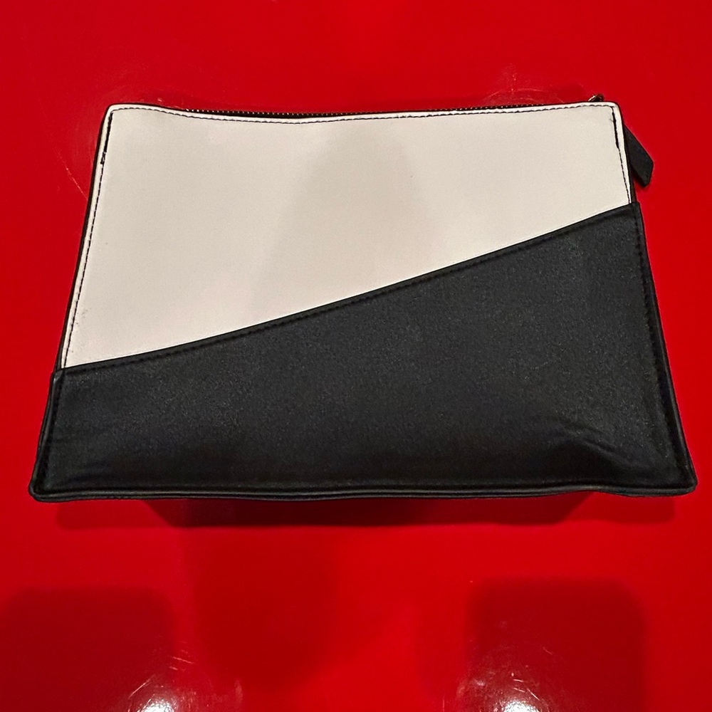 Black and White Women’s Hand and Cosmetic  Bag